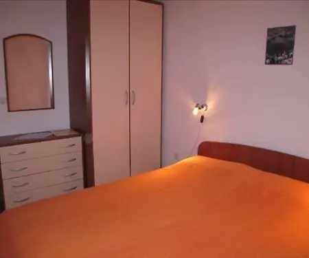 Holiday Tanja - 10m From Sea Vakantiehuis